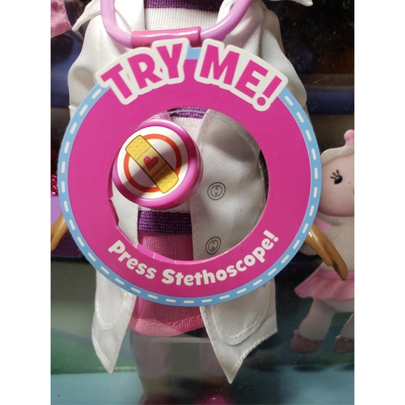 Disney junior Doc Mc stuffins doll - Picture 5 of 7